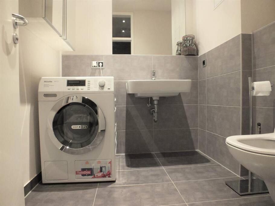 +++ Luxus Desingnerloft Im Zentrum Von +++ Apartment